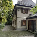 Historic Elegance And Modern Comfort *